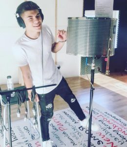 Gabi 260x300 - Artists